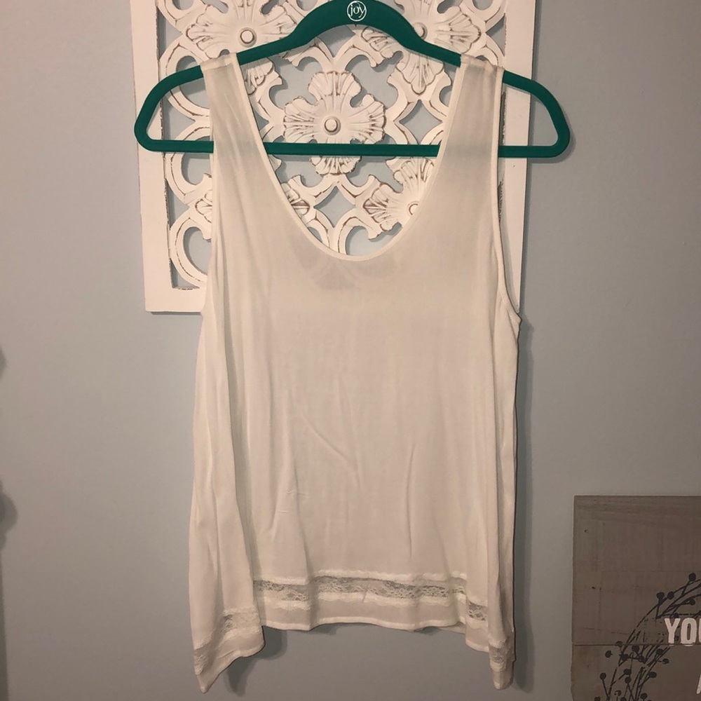 •NWT Sheer Tank•